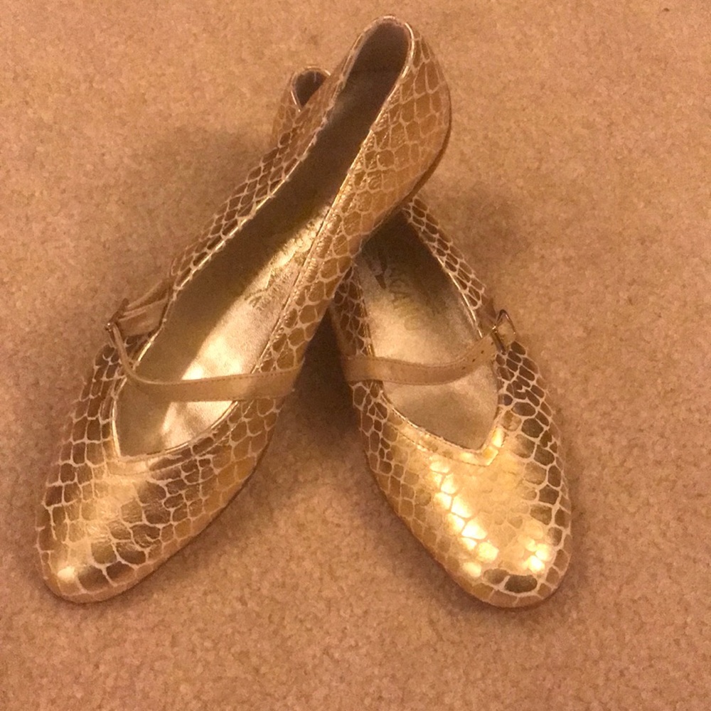 Gold vintage Ferragamo embossed ballet flats